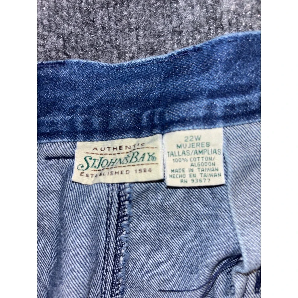St. John's Bay Cropped Jeans Womens 22W Blue Authentic Relaxed‎ Fit Ankle Slit